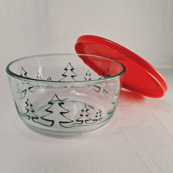 CHristmas Tree Vintage Pyrex Glass Food Bowl 4 Cup, 950 ml, with Lid - Picture 7 of 10